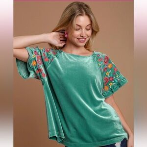 Umgee Velvet Embroidered Short Sleeve Blouse